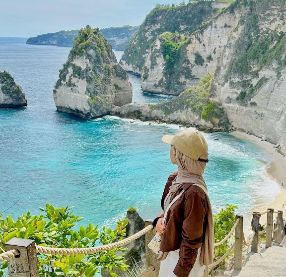 Pesona Pantai di Sulawesi Barat Bikin Lupa Pulang, Cek Spot Lokasi Wisatanya