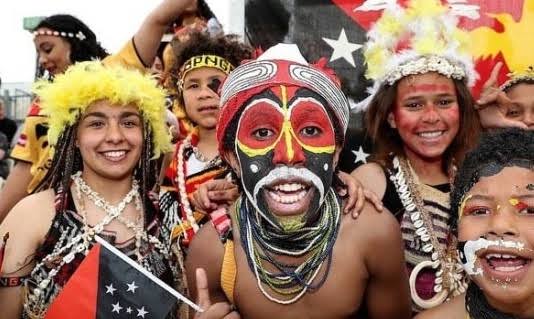 4 Suku Indonesia Ini Lestarikan Budaya dan Tradisi Nyeleneh