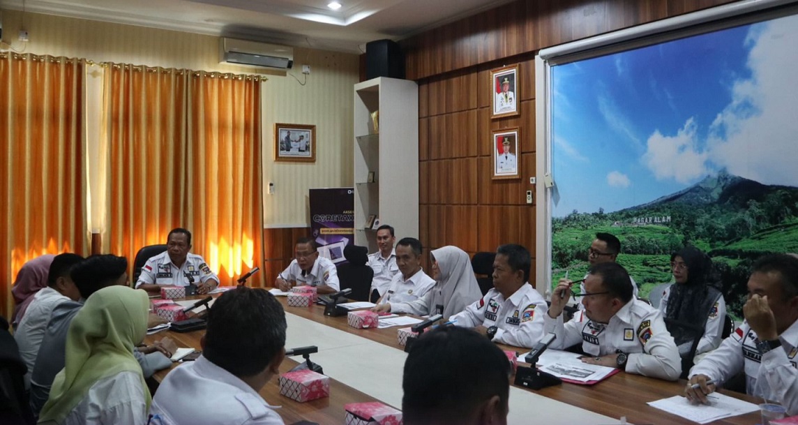 Tumbuhkan Perekonomian di Pagar Alam, DPMPTSPTK Gelar Festival Layanan Perizinan dan UMKM