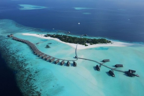 Wisata Pantai Maldives Indonesia Memukau Dunia, Ternyata Ini Keunggulannya!