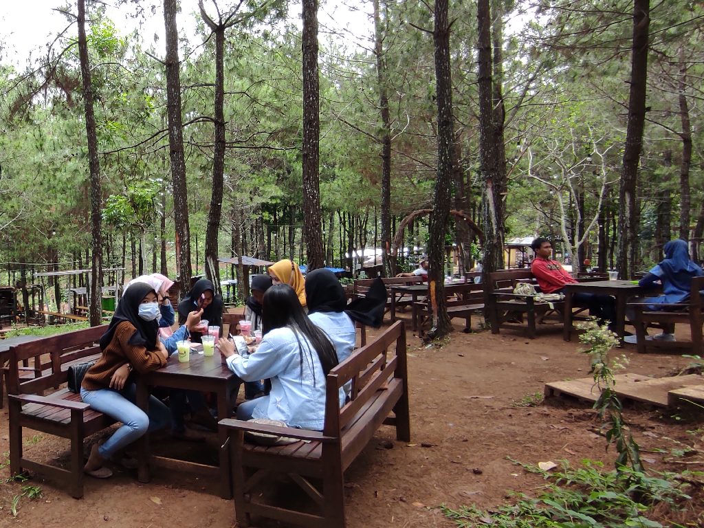 Wow, Ternyata Ini Tempat Nongkrong Terbaik di Kediri, Yuk Nikmati Keindahan Alam dan Kuliner Lokalnya