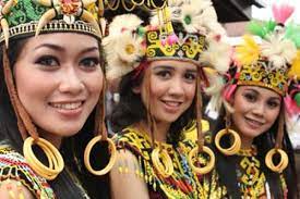 Ini 6 Suku Asli di Kalimantan, Salahsatunya Penghasil Wanita Cantik Mas Eee 