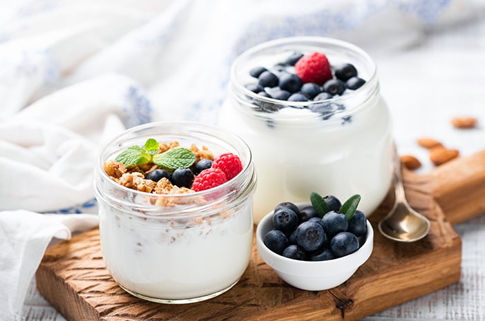 Kaya Manfaat! Inilah 5 Keuntungan Kamu Konsumsi Yoghurt untuk Kesehatan Tubuh 