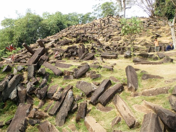 Jadi Situs Megalitikum Tertua, Ternyata di Gunung Padang Masih Ada Penemuan Benda Purba Lainnya, Apa Sajakah i