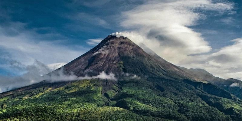 Melihat Keajaiban Alam dari Puncak Gunung Marapi, Bisa Menjadi Pengalaman Tak Terlupakan