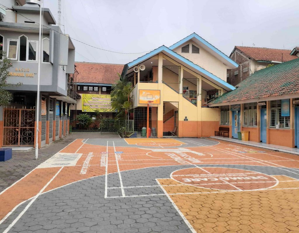 Daftar 15 Sekolah Menengah Pertama (SMP) Terbaik di Bandung 