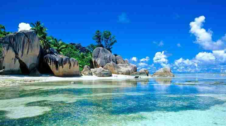 Pesona Pulau Belitung, Eksplorasi 7 Destinasi Wisata yang Bikin Liburan Kamu Jadi Berwarna!