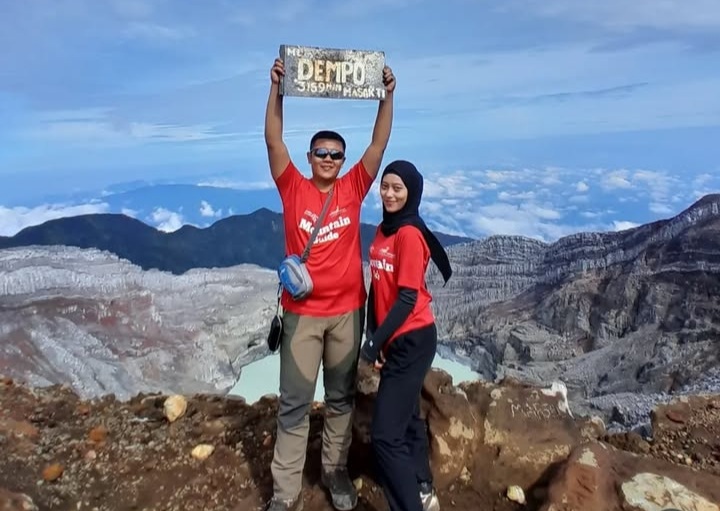 Moment Pergantian Tahun di Puncak Dempo, Pendaki Diimbau Tidak Camping di Bibir Kawah