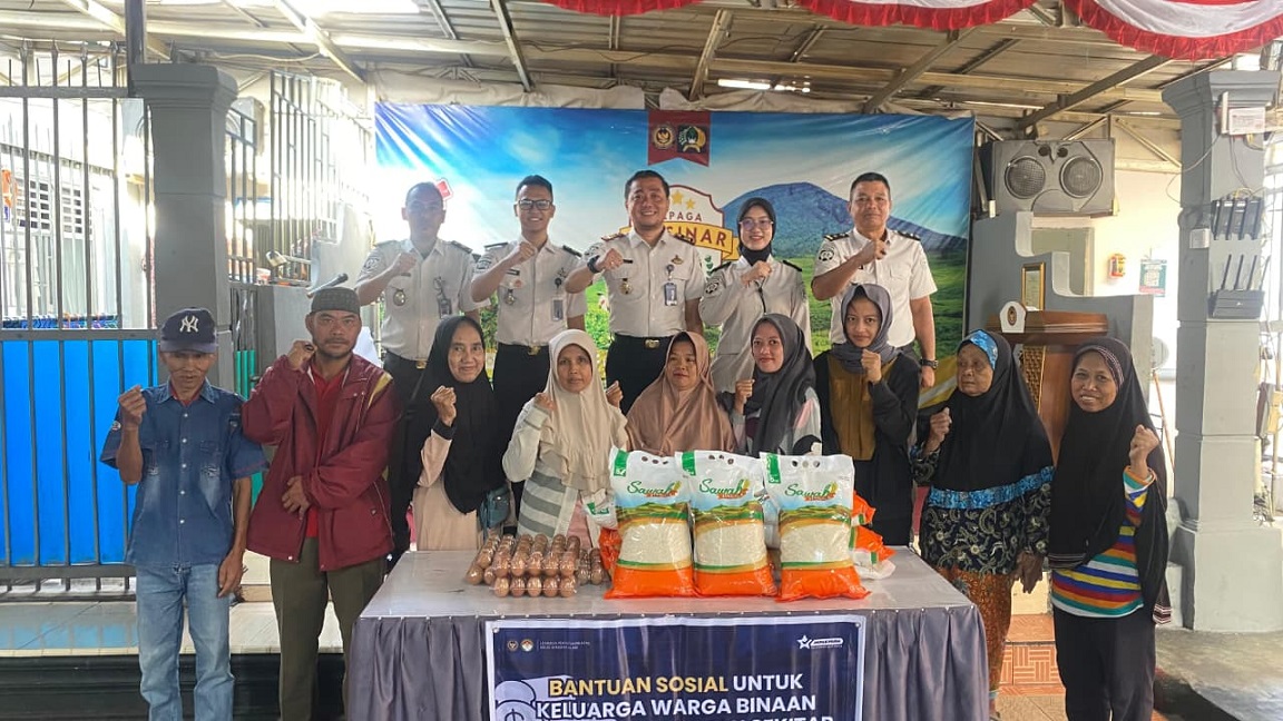 Lapas Pagar Alam Peduli, Salurkan Bansos ke Warga Peringati HUT RI Ke-81