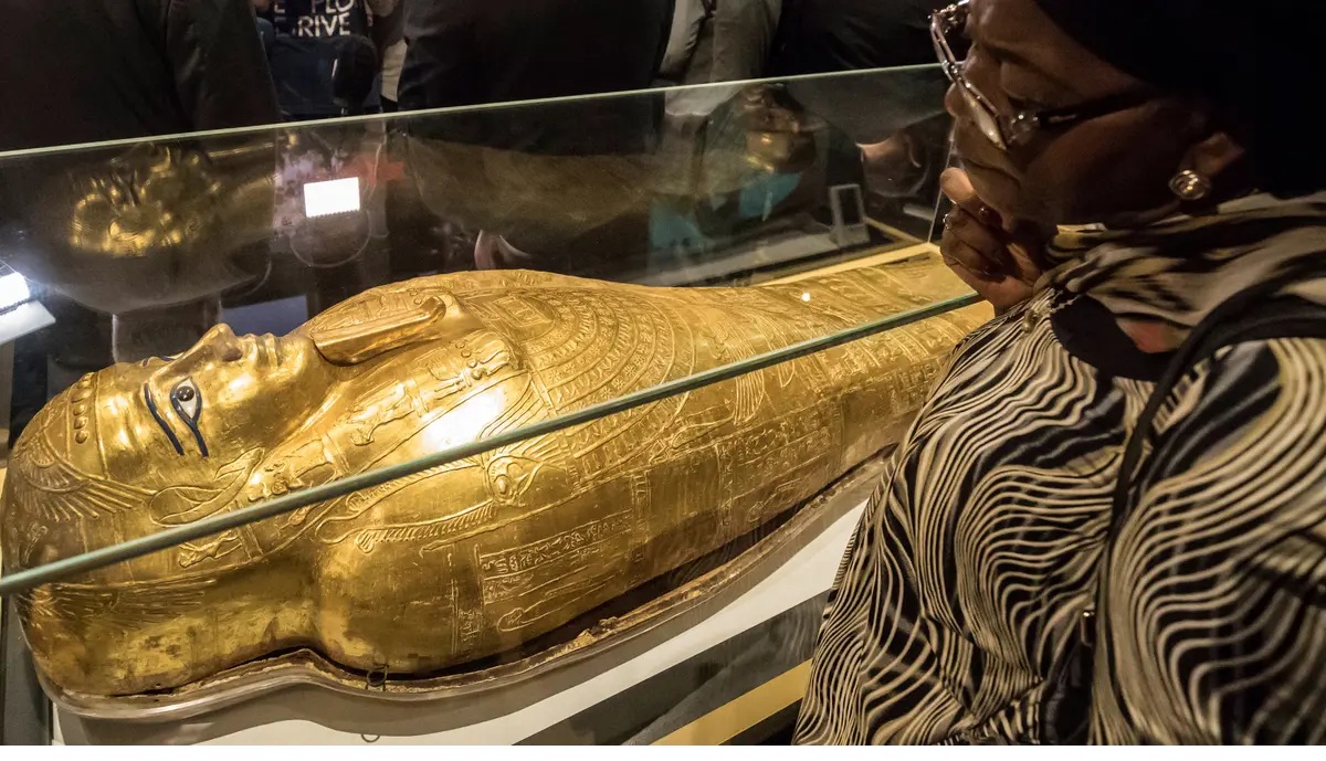 Menakjubkan!  Peti Mati Berlapis Logam Mulia Salah Satu Temuan Emas Sepanjang Sejarah Manusia Dunia