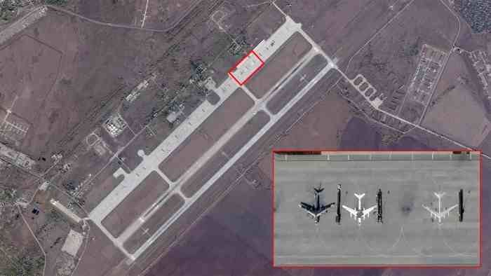 Hindari Serangan Drone Kamikaze, Rusia Gunakan Decoy Lukisan Siluet Pembom Tu-95 Bear