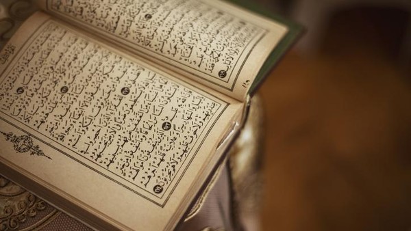 Taukah Kamu? Ternyata Inilah Beberapa Bacaan Surat Panjang yang Dianjurkan di Baca Saat Sholat Subuh