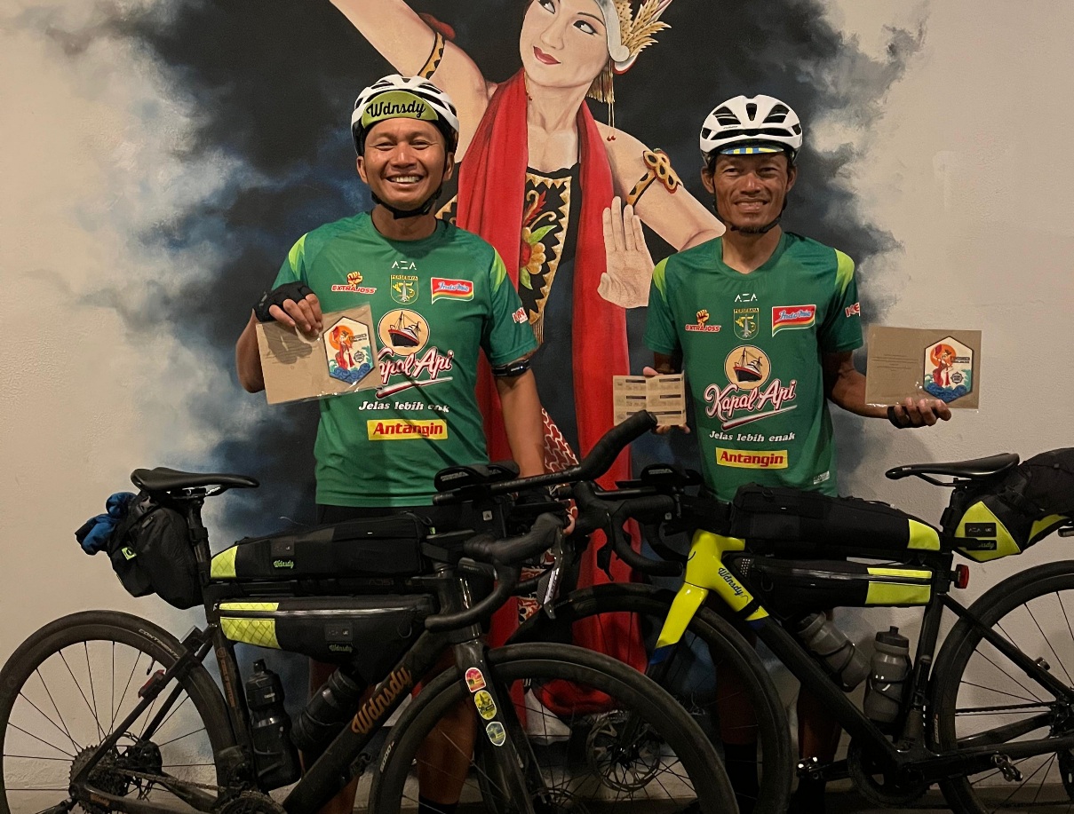 Presiden Persebaya Taklukkan Bentang Jawa 2025, Bersepeda 1.500 KM dari Pantai Carita Banten ke Banyuwangi