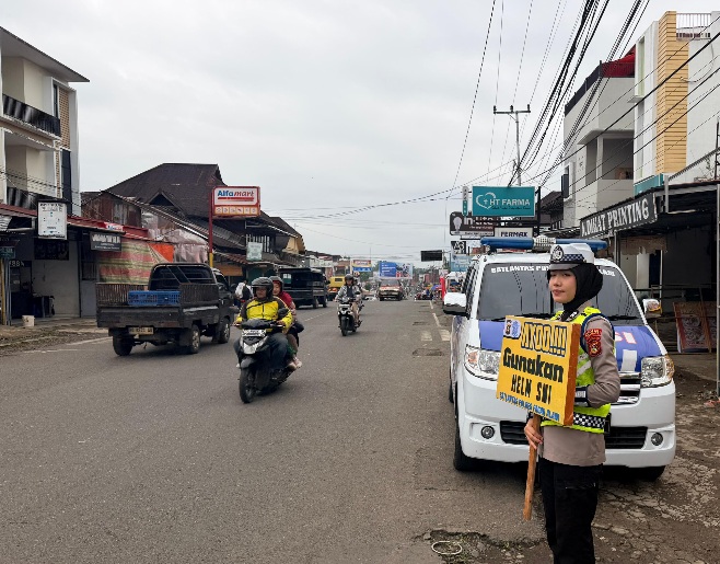 Satlantas Intensifkan Pengaturan Lalin, Beri Imbauan Keselamatan Kepada Pengendara