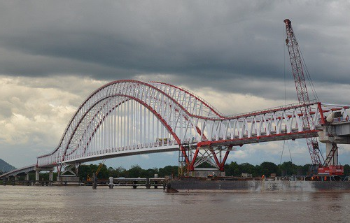 Menguak Sejarah Jembatan Tayan: Pintu Gerbang Konektivitas Kalimantan