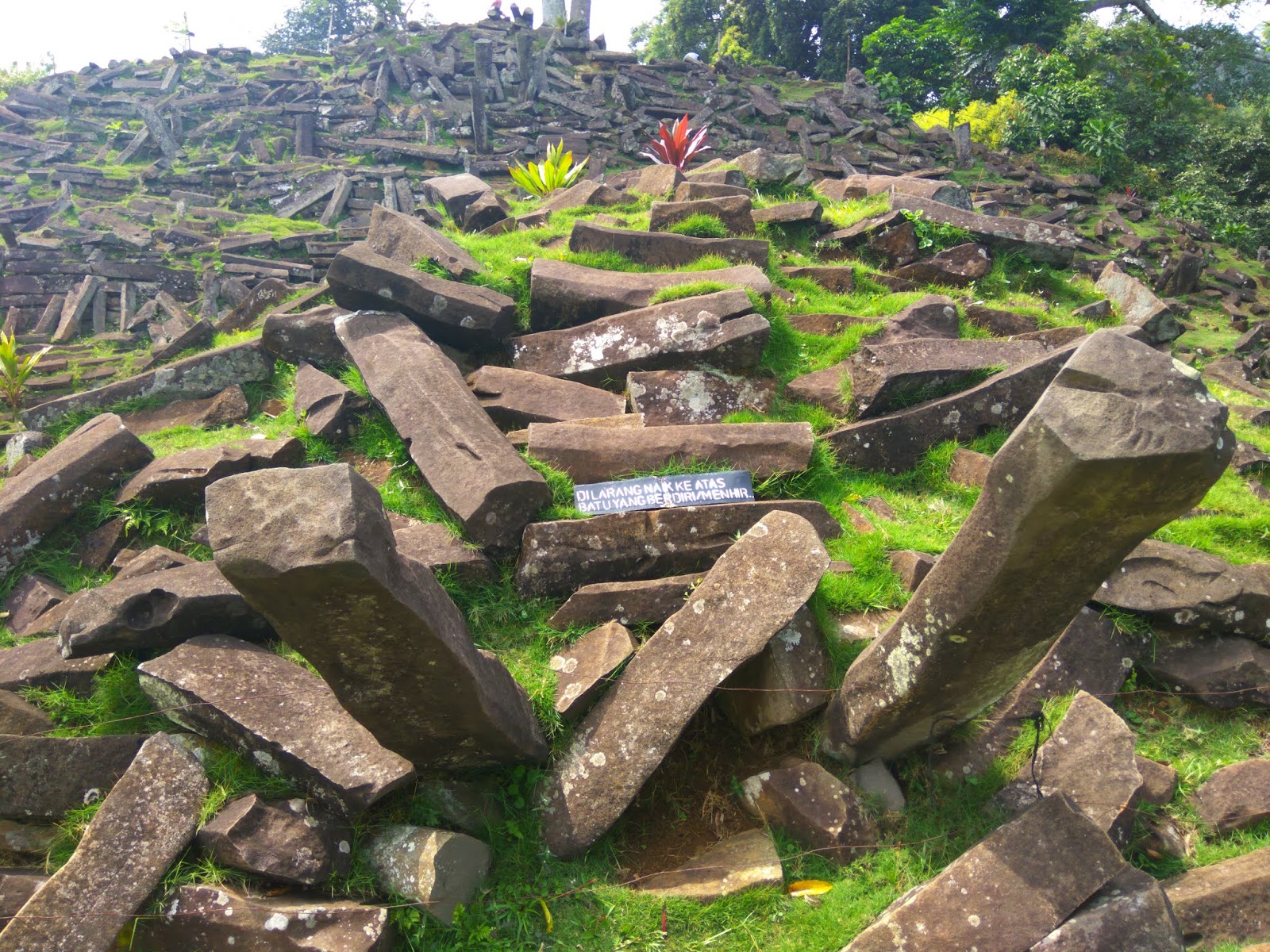 Tertua di Dunia, Ini Peninggalan Kuno yang Ditemukan di Situs Gunung Padang?