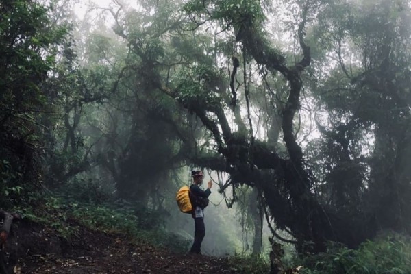 Cek Dulu Sebelum Mendaki, Inilah 5 Gunung Penuh Mistis dan Angker di Pulau Jawa!
