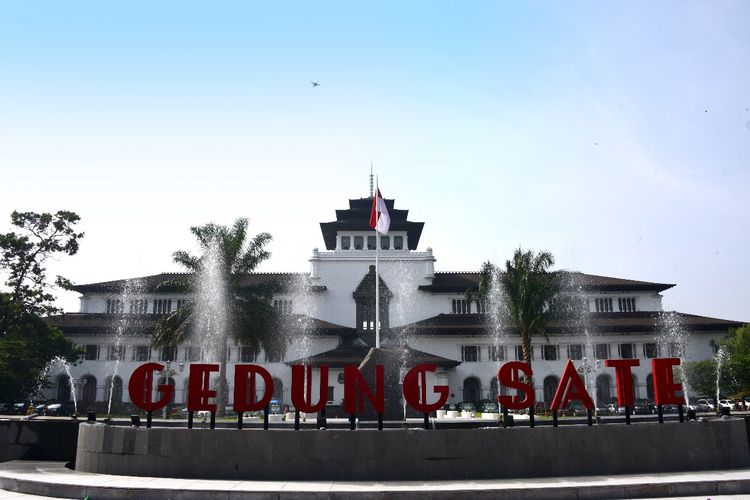 Menyusuri Sejarah Gedung Sate: Simbol Kemegahan di Jantung Bandung