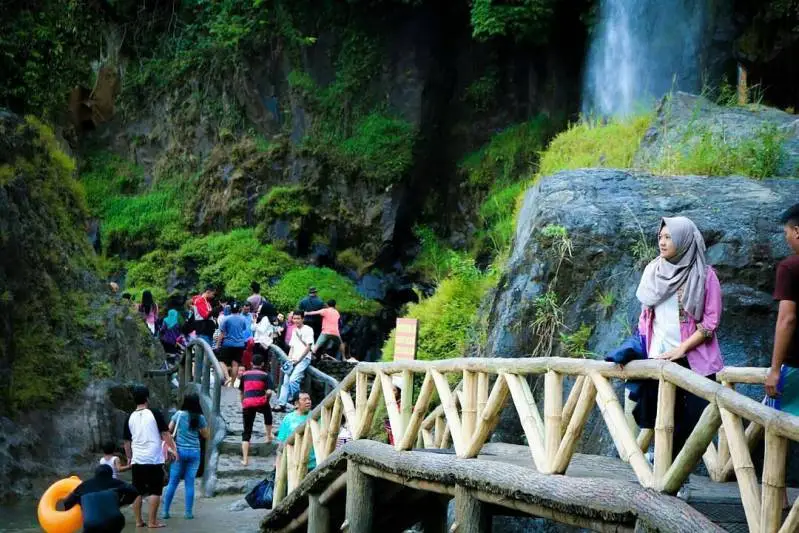 Spot Foto Indah di Sentul Paradise Park: Wisatawan Wajib Coba!