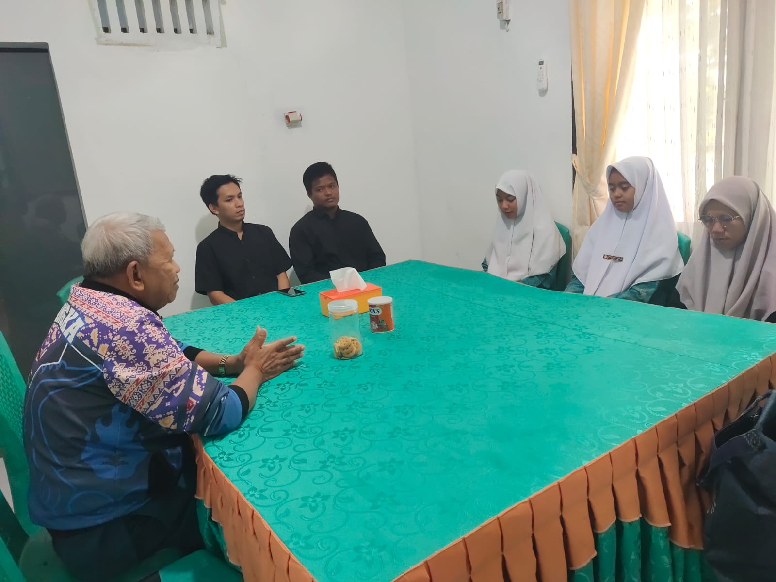 Target Emas! Dua Santriwati IC Wakili Bangka Belitung di Olimpiade Bahasa Arab Nasional