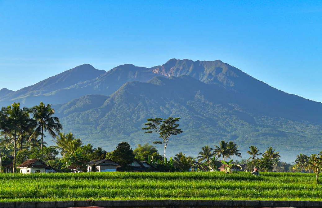 Misteri dan Sejarah Gunung Galunggung: Dari Letusan Hingga Legenda