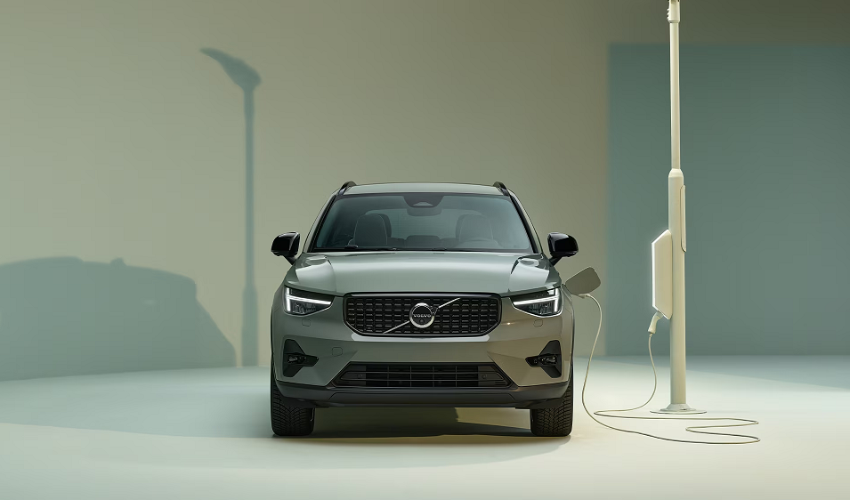 Volvo XC40 Recharge Plug-In Hybrid (PHEV): Kombinasi Mewah dan Ramah Lingkungan untuk Musim Mudik