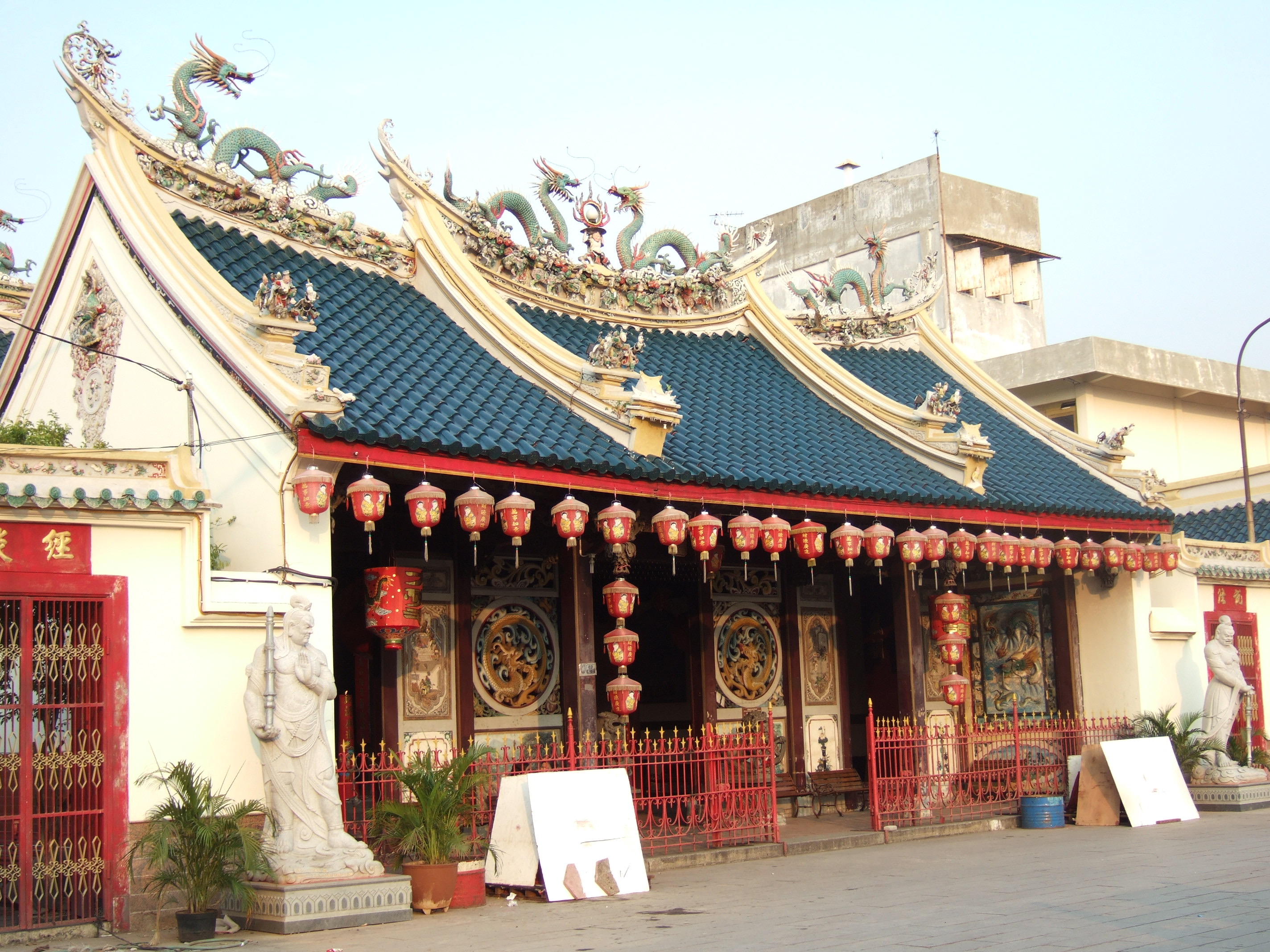 Sejarah Kelenteng Tay Kak Sie: Pusat Ibadah dan Warisan Budaya Tionghoa di Semarang!