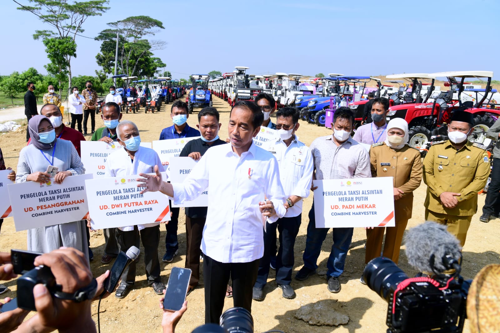 Presiden Jokowi Luncurkan Lumbung Pangan Berbasis Mangga dan Taksi Alsintan di Kabupaten Gresik