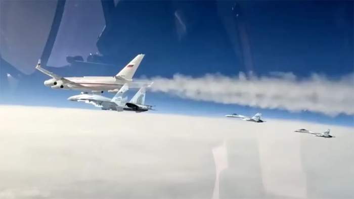 Ke UEA dan Arab Saudi Dengan Ilyushin Il-96, Vladimir Putin Dikawal Empat Unit Sukhoi Su-35