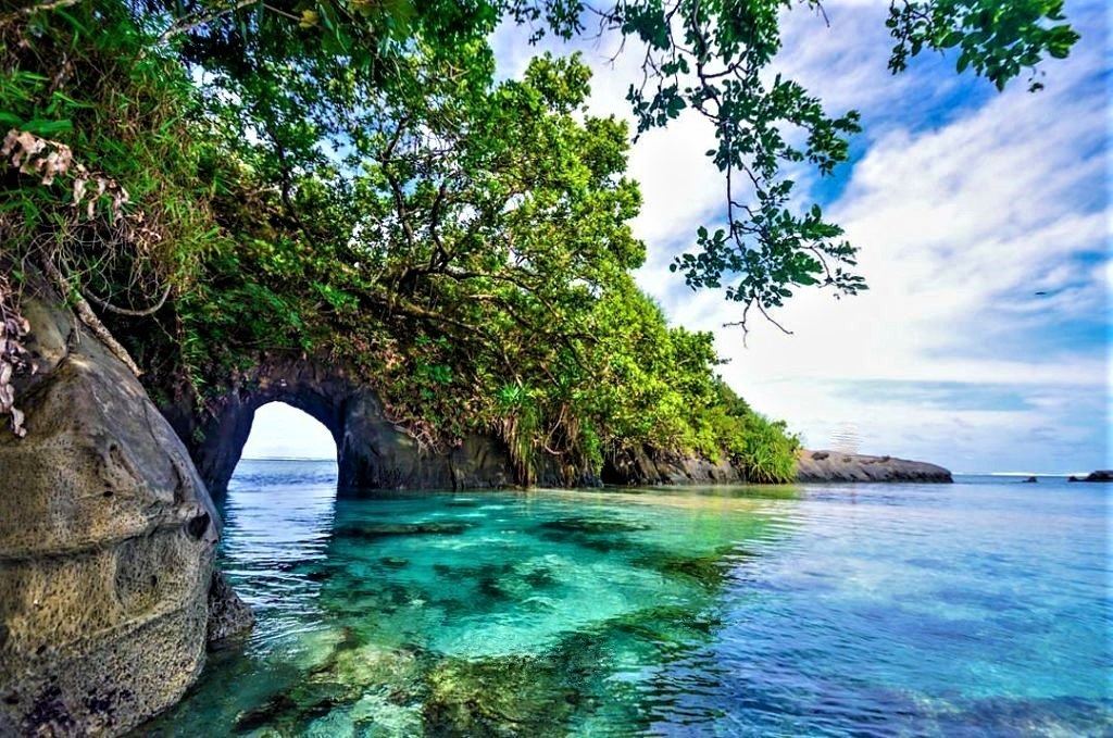 10 Destinasi Wisata Bahari  di Pulau Enggano yang Paling Populer 