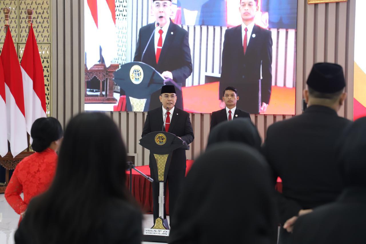 Wamen Ossy Lantik Pejabat Pengawas dan Fungsional, Menjadi Garda Terdepan Pelayanan Pertanahan