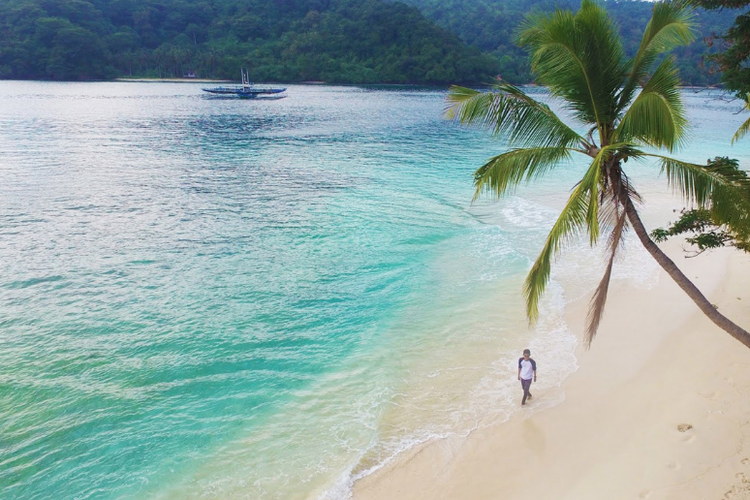 Libur Telah Tiba! Jangan Lewatkan Liburanmu untuk Berkunjung ke 7 Pantai Ter-Hits di Lampung