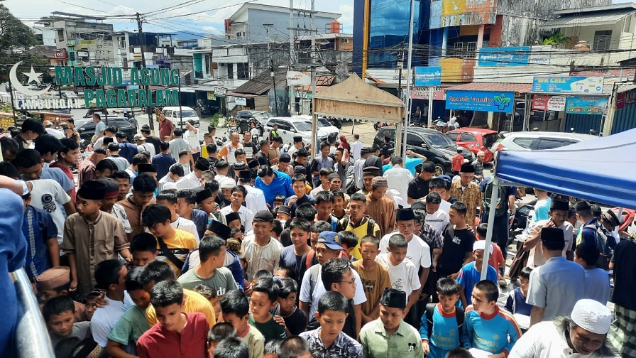 Gelar Jumat Berbagi Untuk Warga Pagar Alam