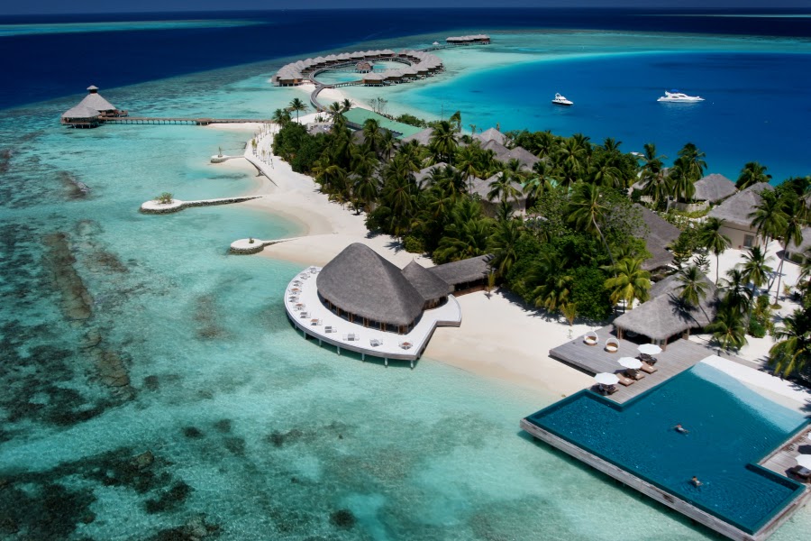 Mengungkap Keindahan Pantai Maldives di Lamongan, Destinasi Wisata Yang Wajib untuk Dikunjungi