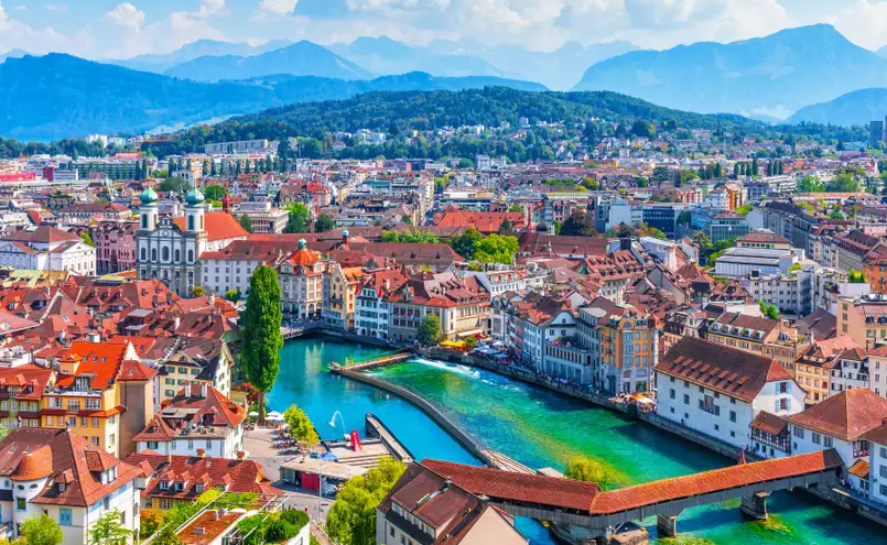 Healing Seru di Negara Swiss yang Suguhkan Wisata Menawan 