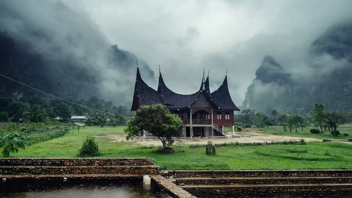 Menelusuri Jejak Naruto di Sumatera Barat, Lembah Harau Ikon Konohagakure-nya Indonesia!