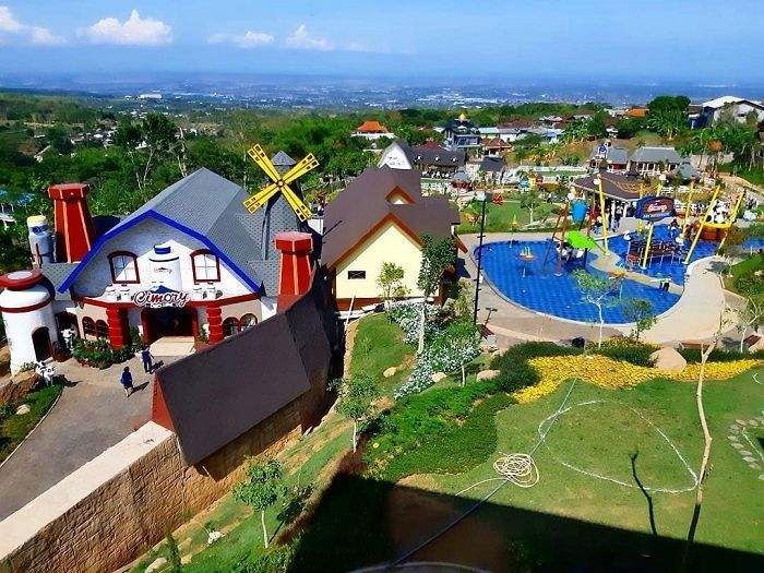 Liburan Keluarga Penuh Pengetahuan di Dairyland Farm Theme Park Prigen