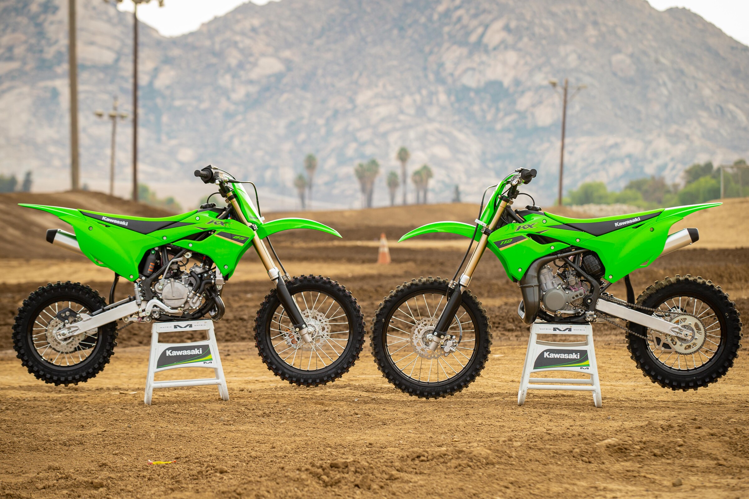 Kawasaki Luncurkan KX85 dan KX112, Motor Performa Tinggi di Dunia Motocross