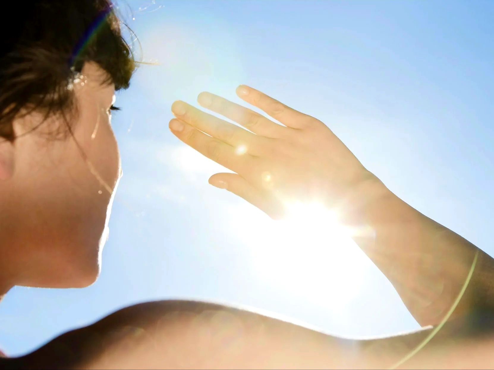 5 Efek Negatif Sinar Matahari bagi Tubuh yang Perlu Kamu Ketahui