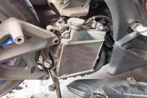 Penting! Kenali Sejak Awal Penyebab Radiator Motor Matoc yang Bocor Sebelum Overheat