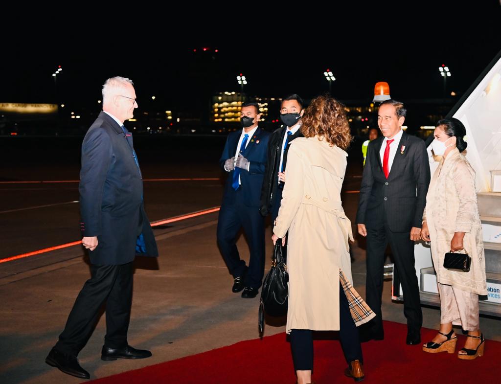 Presiden Jokowi dan Ibu Iriana Tiba di Hannover