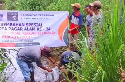 Apresiasi Komunitas Tebarikan, Lurah Padang Temu : Jaga Kelestarian Ekosistem Sungai 
