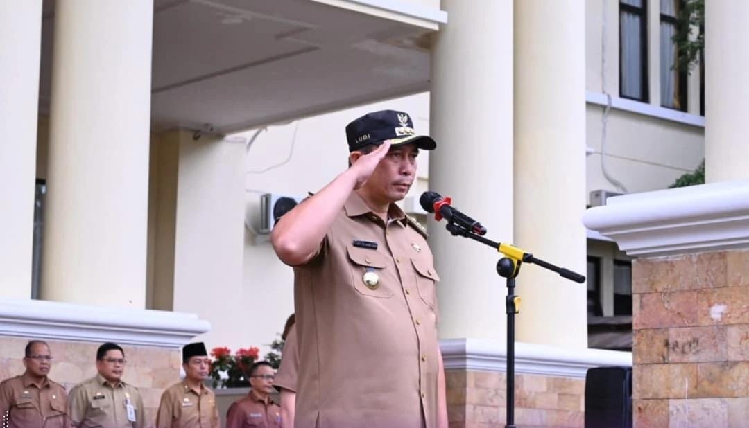 Wali Kota Pagar Alam Pimpin Apel Awal Bulan : Refleksikan Perjuangan Para Pahlawan