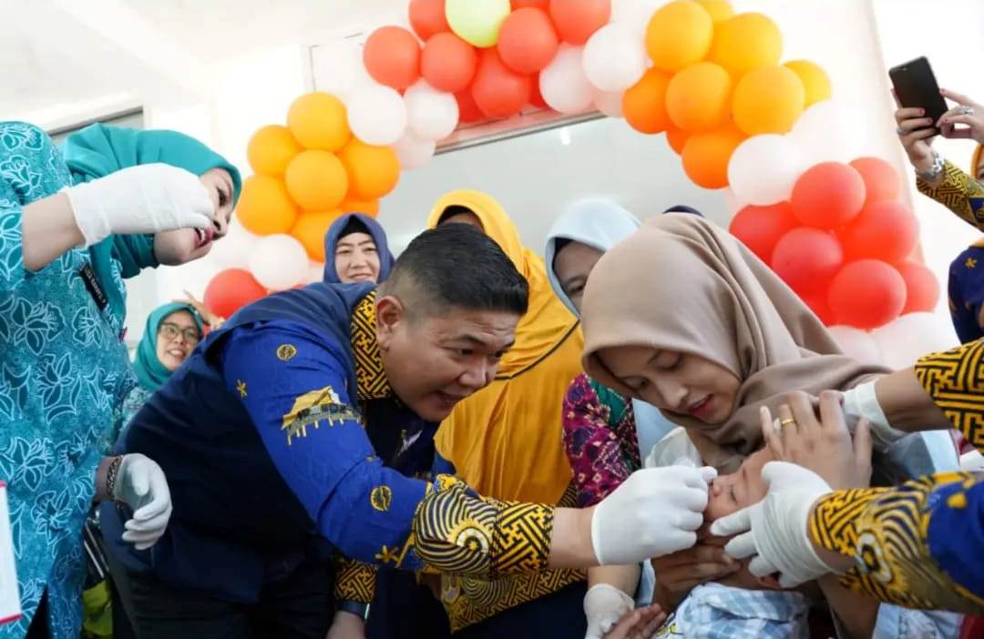 Pj Wali Kota Pagar Alam Luncurkan Pekan Imunisasi Nasional untuk Cegah Polio