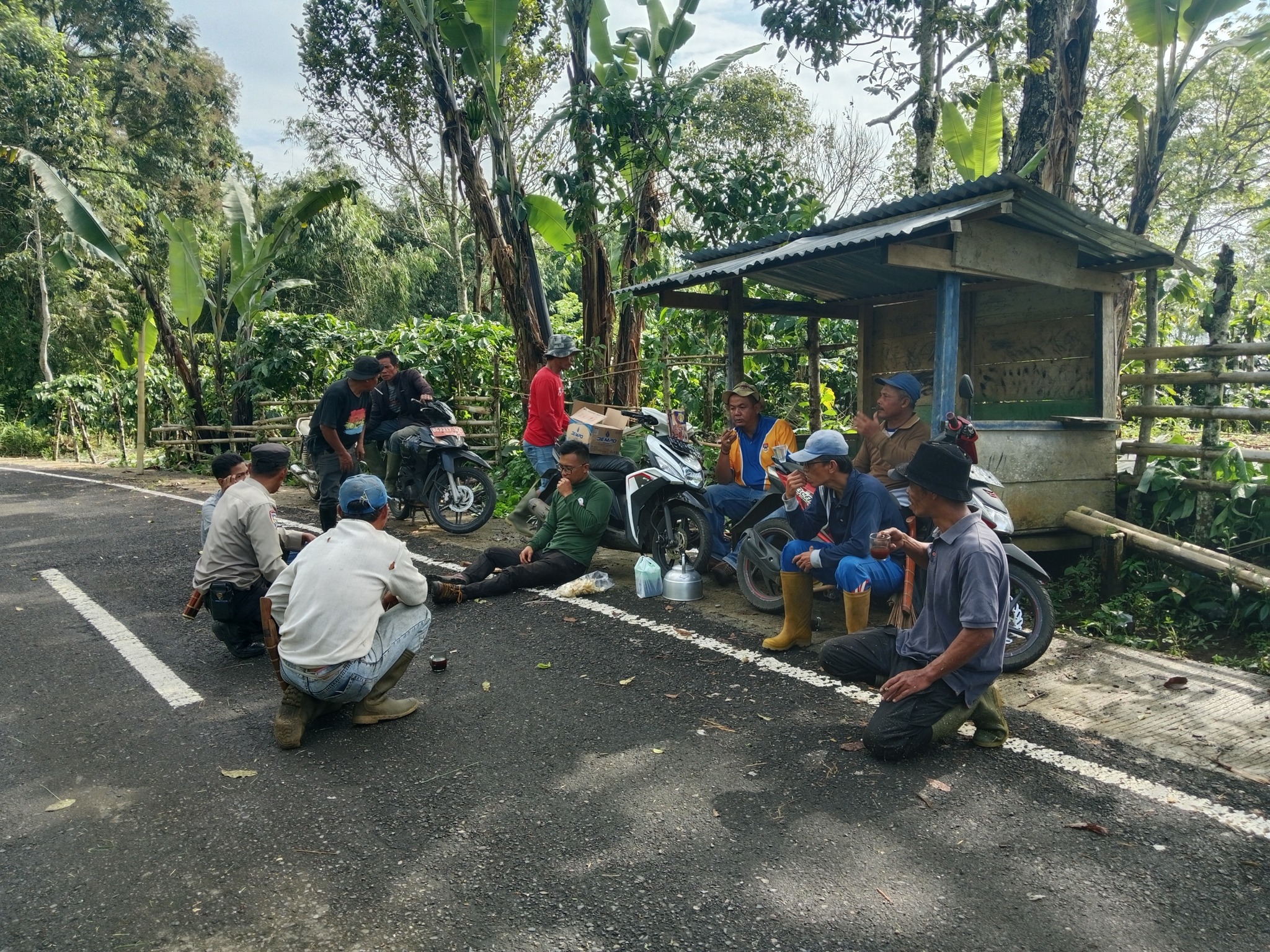 Kelurahan Dempo Makmur Gelar Aksi Giat Kebersihan