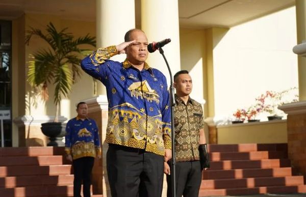 Pimpin Apel, Pj Sekda Pagaralam Ajak Semua ASN Membangun Semangat Gotong-Royong dan Pelayanan Publik 