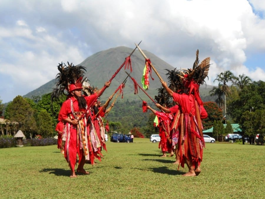 Mengulik 5 Upacara dan Tradisi Adat Maluku yang Unik dan Tetap Terjaga Kelestariannya 