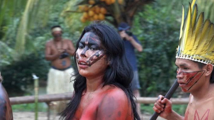 Gak Habis Pikir! Inilah 5 Tradisi Suami Istri yang Aneh di Suku-suku Indonesia