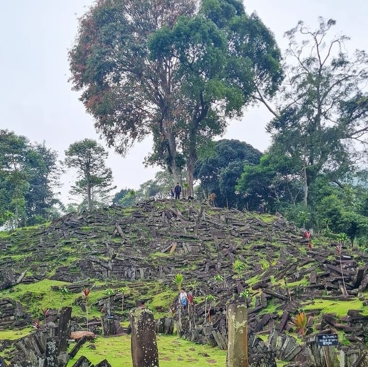 Keajaiban Gunung Padang: Temuan Menarik dan Keberadaan Harta Karun yang Dipertanyakan