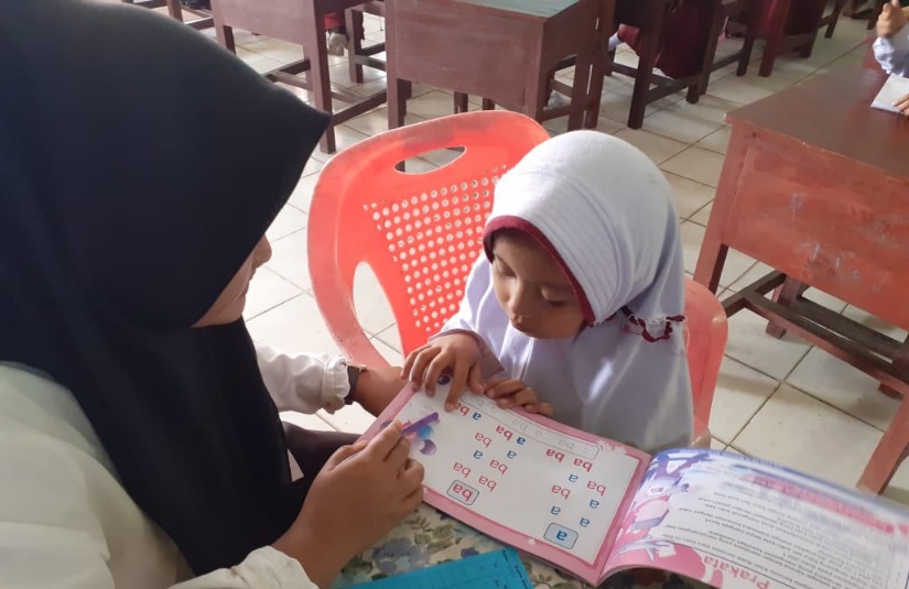 Tingkatkan Kemampuan Dasar, Siswa Diajarkan Calistung